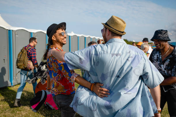 Best Portable toilet rental cost  in Hazelwood, MO