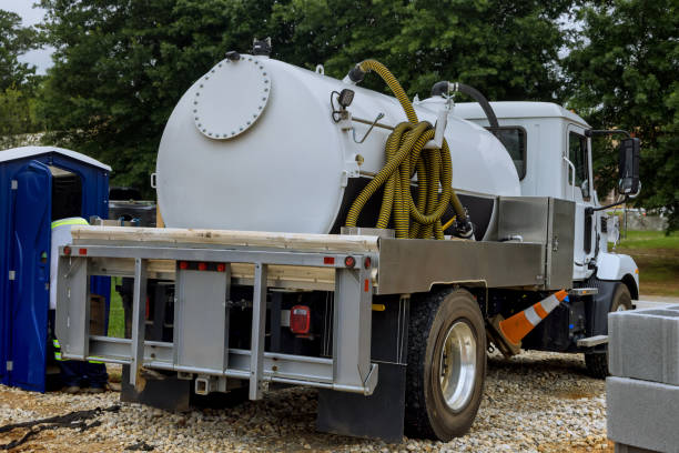 Best Construction site porta potty rental  in Hazelwood, MO