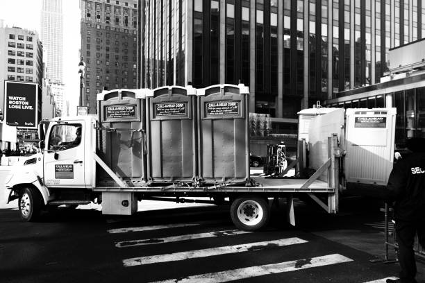 Best Affordable portable toilet rental  in Hazelwood, MO